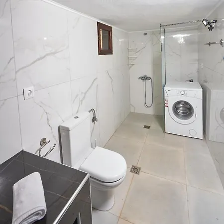Pinelopi's House בית נופש
